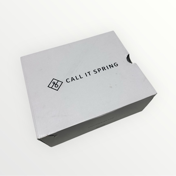 High-Top Cream Sneakers - Picture 6 of 6